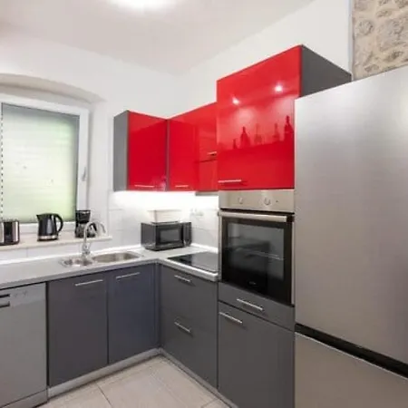 Villa Mustapic By Guide Blace