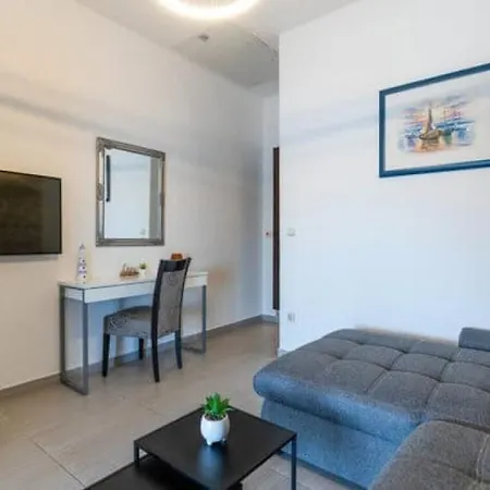 Mustapic By Guide Villa