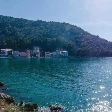 Mustapic By Guide Блаце