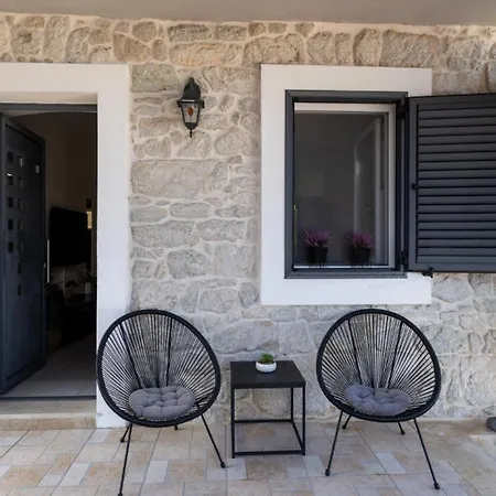 Villa Mustapic By Guide *