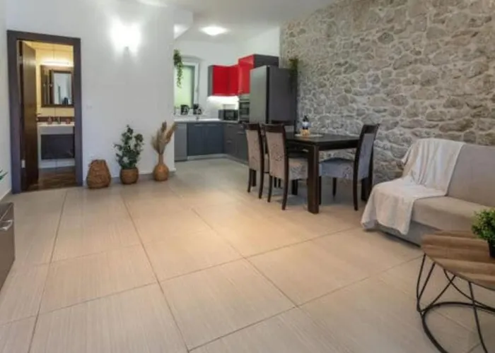 Mustapic By Guide Вилла